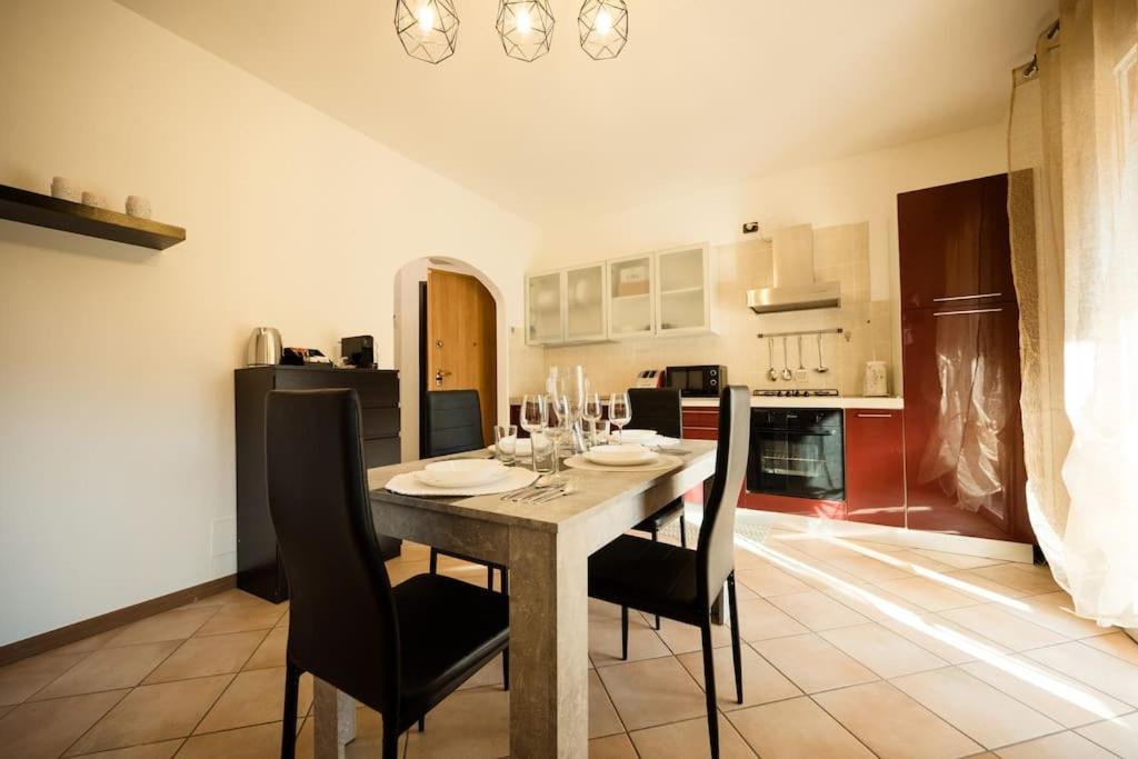 Oliva Apartment - Featuring A Private Garden And Access To A Pool Barcuzzi Luaran gambar