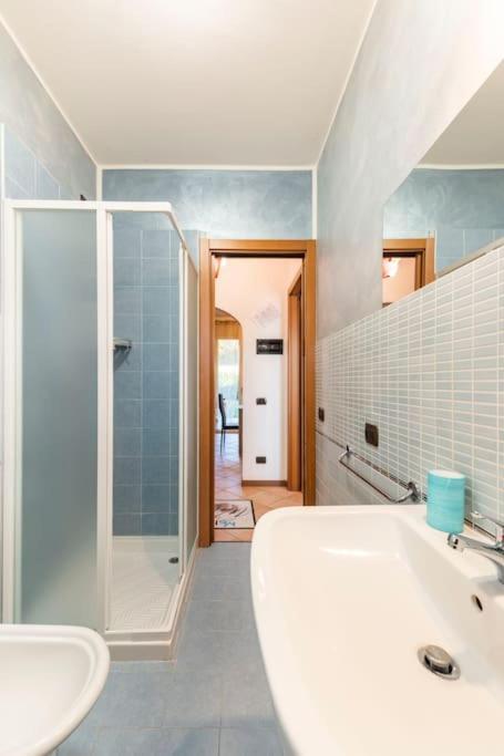 Oliva Apartment - Featuring A Private Garden And Access To A Pool Barcuzzi Luaran gambar
